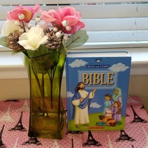 🎊🎉🎊🎉A Lovely Chidrens Bible🎊🎉🎊🎉